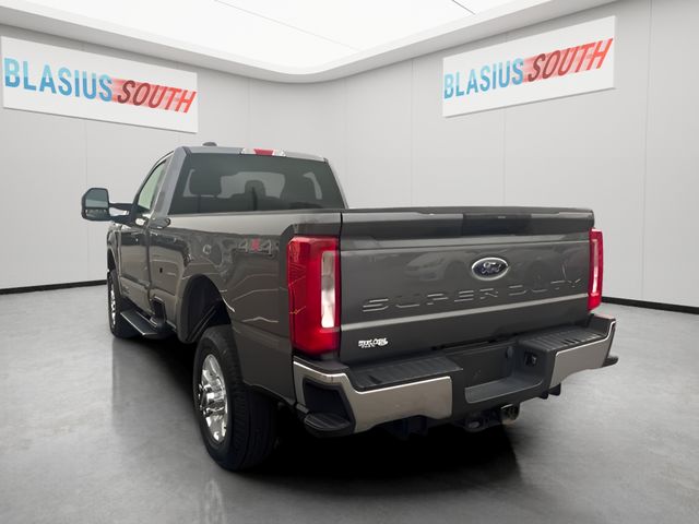 2024 Ford F-350SD view 5