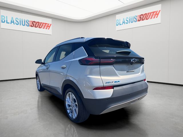2022 Chevrolet Bolt EUV view 5