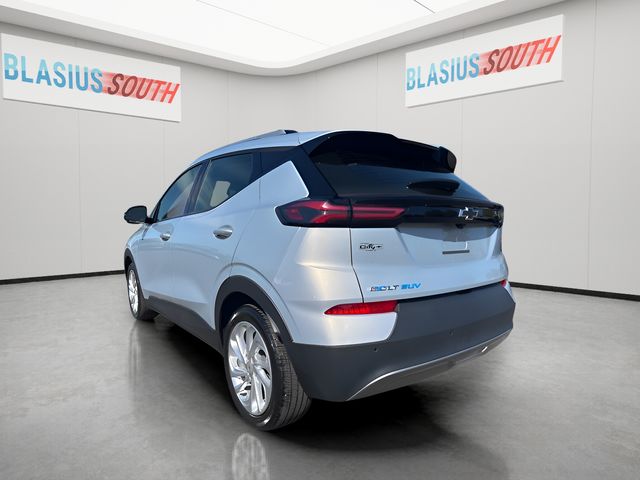 2023 Chevrolet Bolt EUV view 5