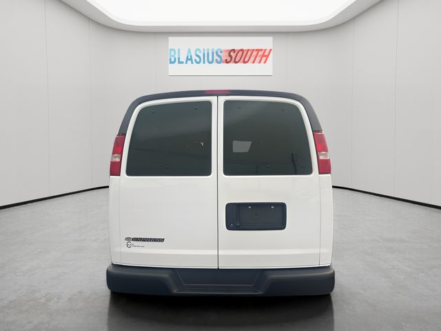 2023 Chevrolet Express 2500 view 4