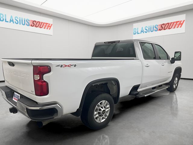 2025 Chevrolet Silverado 2500HD view 2