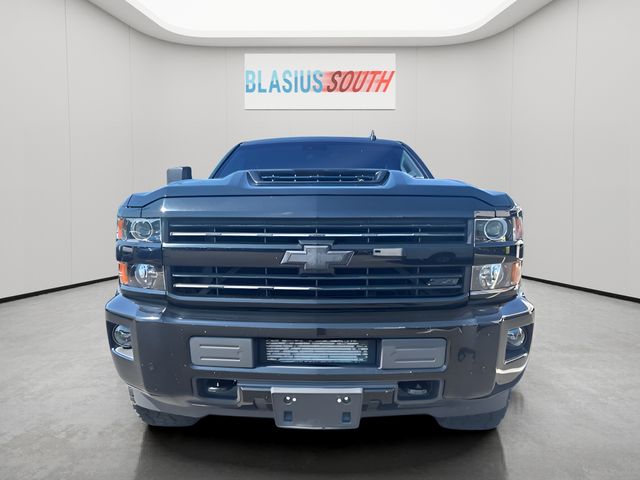 2017 Chevrolet Silverado 2500HD view 2