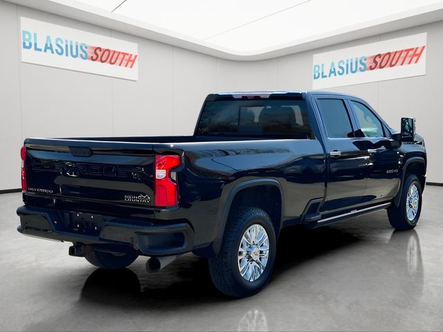 2022 Chevrolet Silverado 2500HD view 3