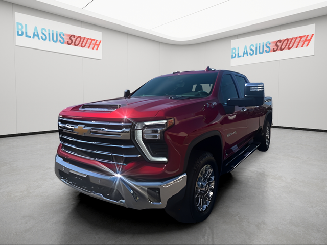 2026 Chevrolet Silverado 2500HD view 3