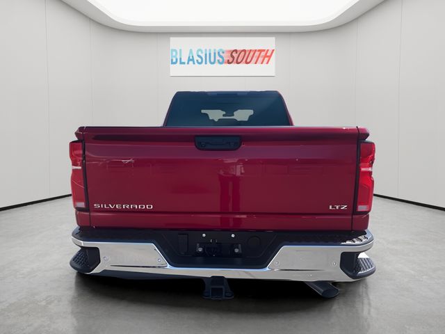 2026 Chevrolet Silverado 2500HD view 5