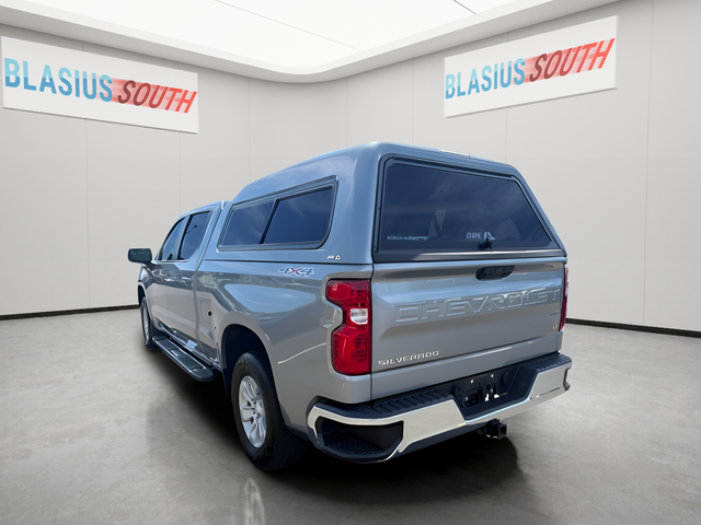 2023 Chevrolet Silverado 1500 view 5