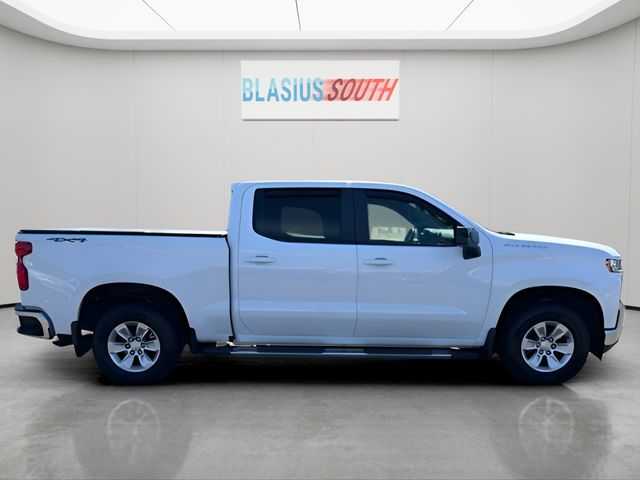 2021 Chevrolet Silverado 1500 view 2