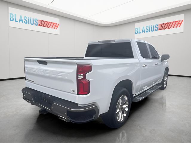 2021 Chevrolet Silverado 1500 view 3