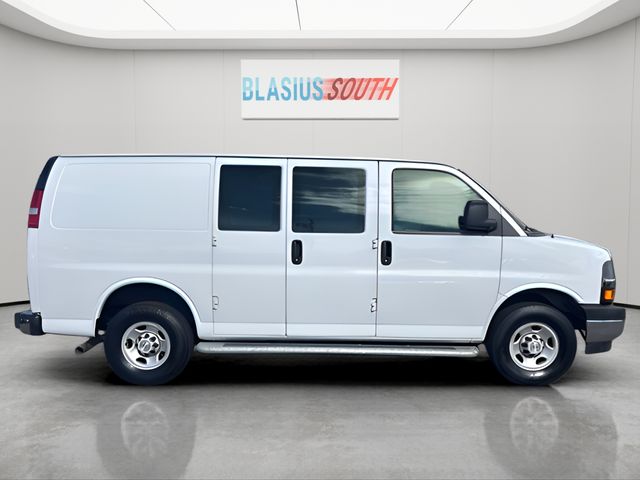 2024 Chevrolet Express 2500 view 2