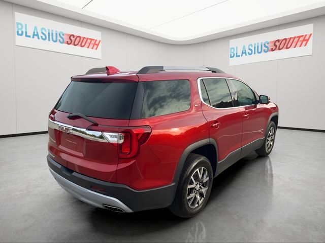 2023 GMC Acadia view 3