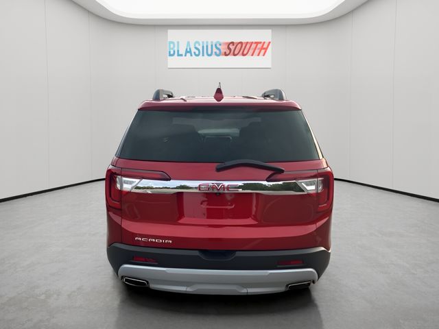 2023 GMC Acadia view 4