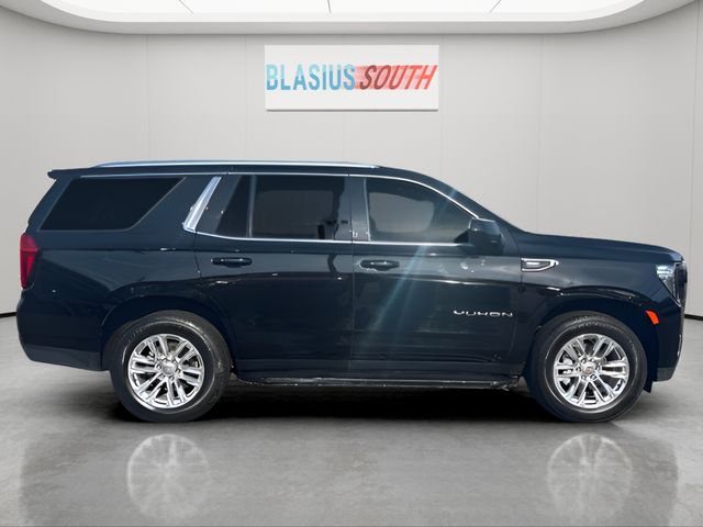 2024 GMC Yukon view 2