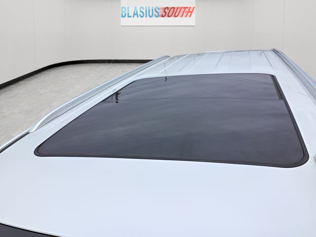 2021 GMC Yukon XL view 2