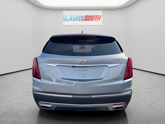 2024 Cadillac XT5 view 4