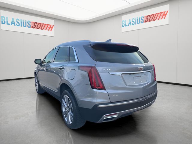 2024 Cadillac XT5 view 5