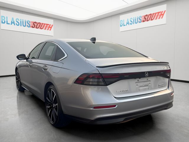 2023 Honda Accord Hybrid view 5
