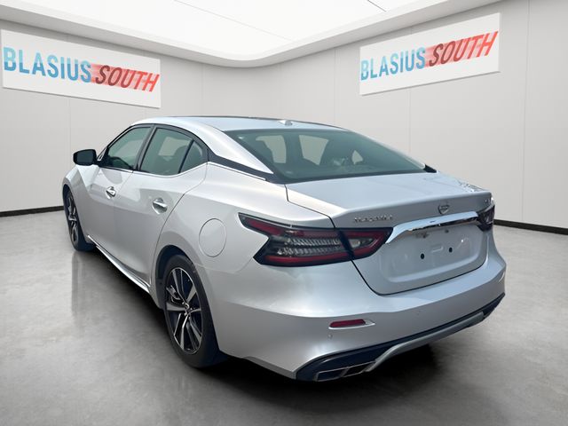 2023 Nissan Maxima view 5