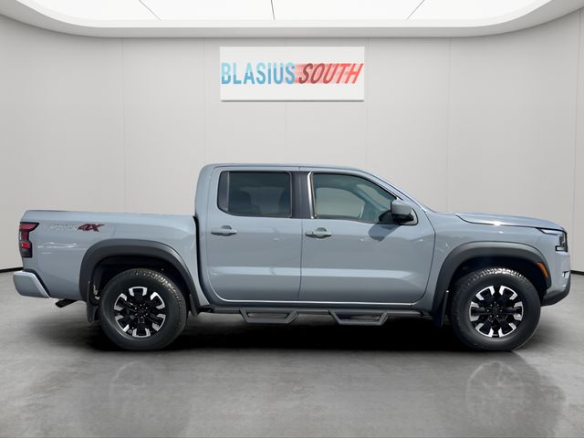 2023 Nissan Frontier view 2