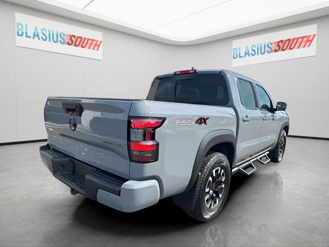 2023 Nissan Frontier view 3