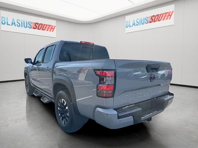 2023 Nissan Frontier view 5