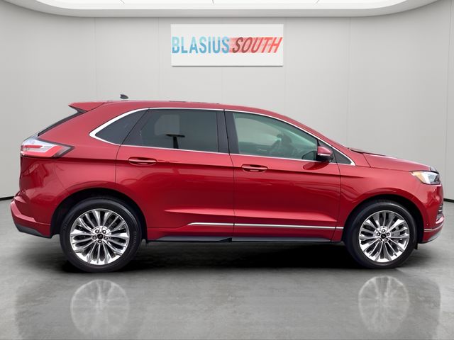 2024 Ford Edge view 2