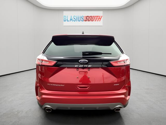 2024 Ford Edge view 4