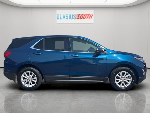 2019 Chevrolet Equinox view 2