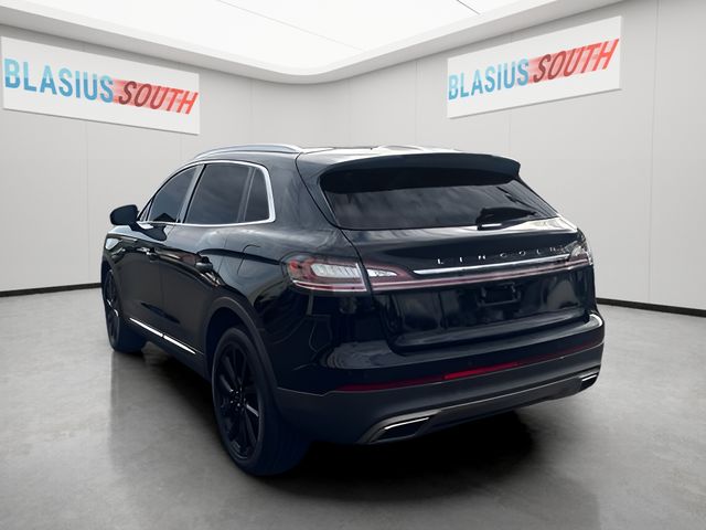 2023 Lincoln Nautilus view 5
