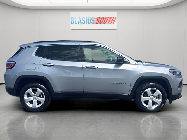 2022 Jeep Compass view 2