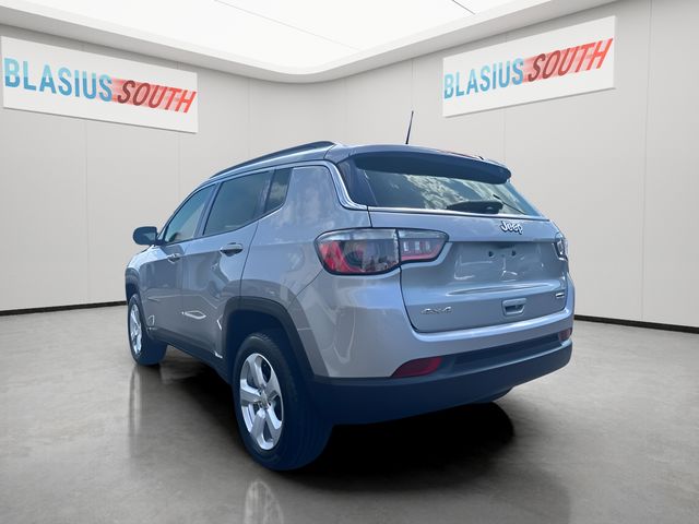 2022 Jeep Compass view 5