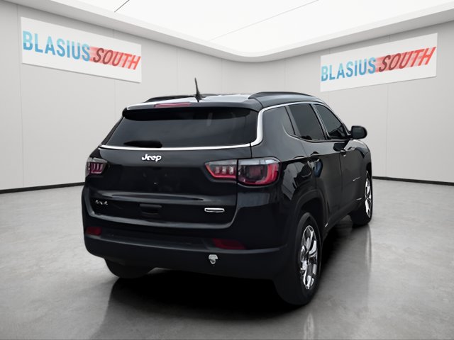 2025 Jeep Compass view 3