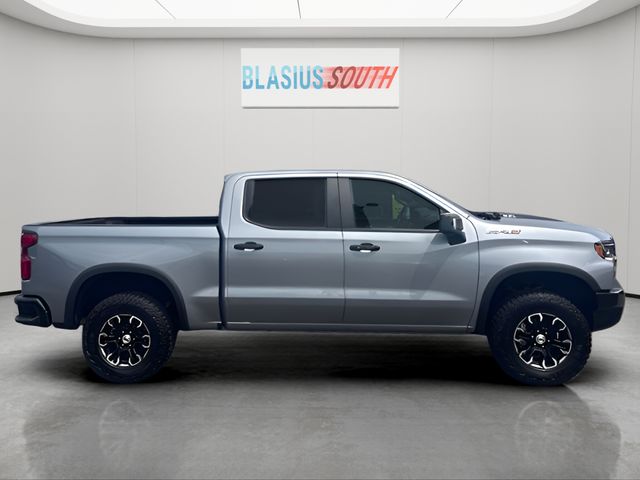 2023 Chevrolet Silverado 1500 view 2