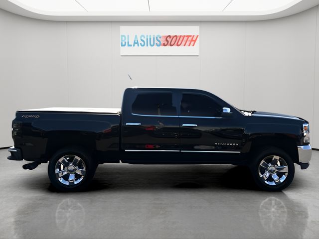 2016 Chevrolet Silverado 1500 view 2