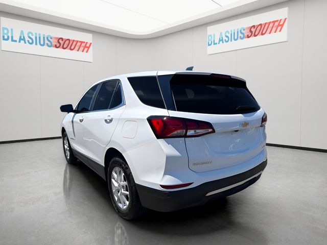 2023 Chevrolet Equinox view 5