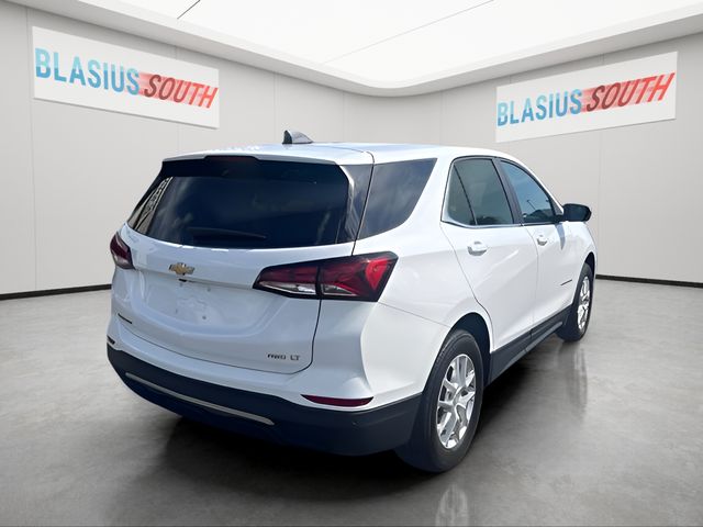 2024 Chevrolet Equinox view 3