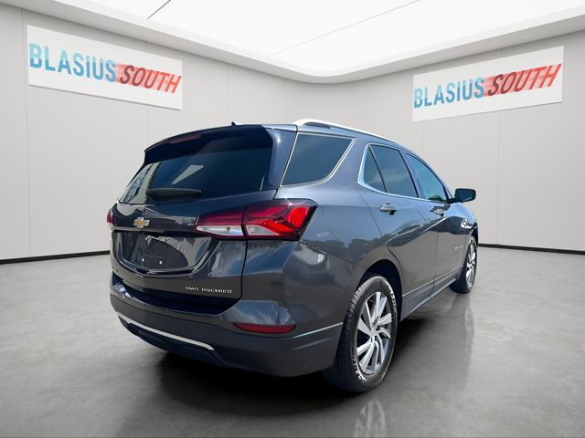 2022 Chevrolet Equinox view 3