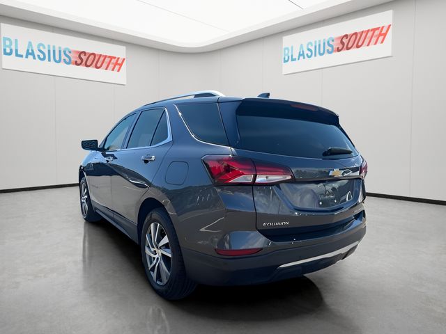 2022 Chevrolet Equinox view 5