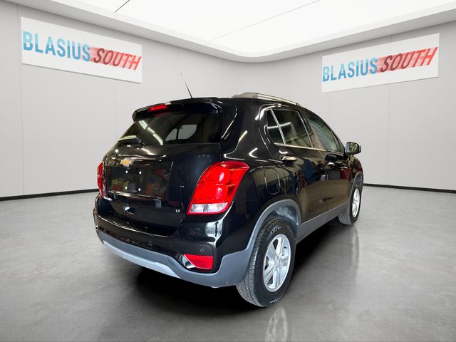 2017 Chevrolet Trax view 3