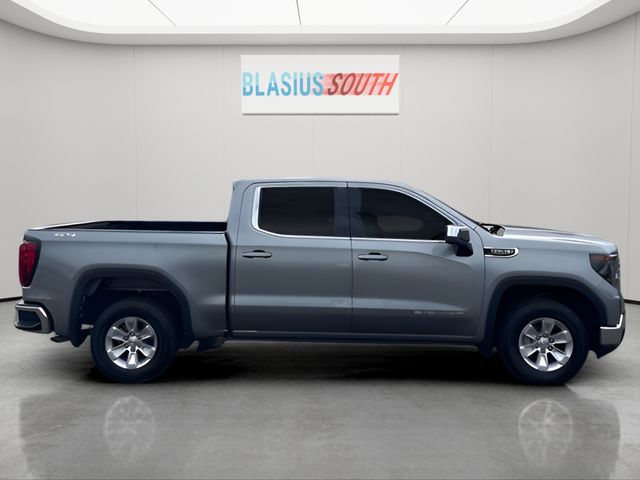 2023 GMC Sierra 1500 view 2