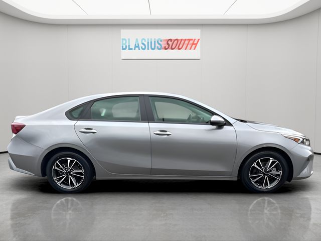 2024 Kia Forte view 2