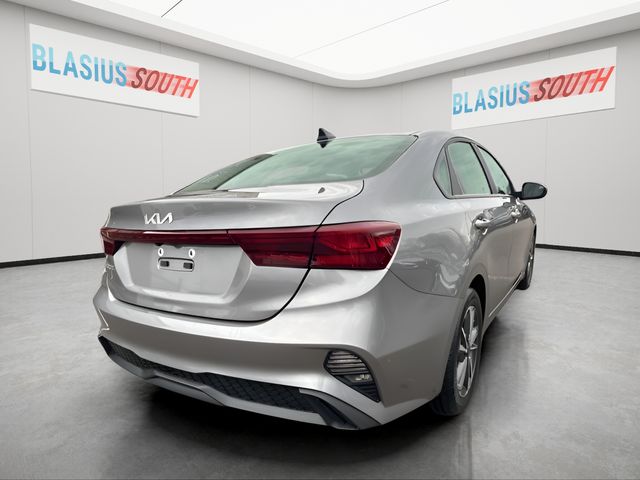 2024 Kia Forte view 3