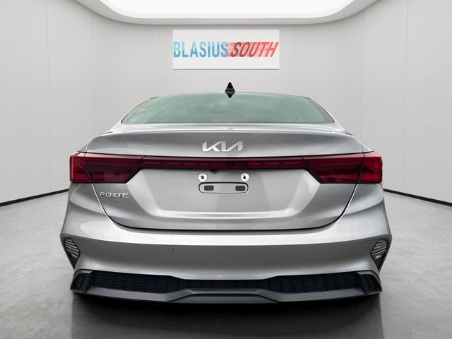 2024 Kia Forte view 4