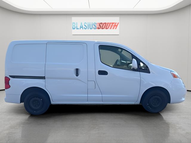 2020 Nissan NV200 view 2