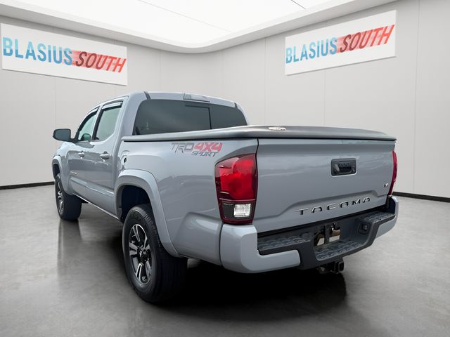 2019 Toyota Tacoma view 5