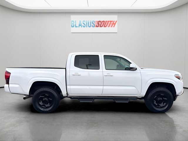 2023 Toyota Tacoma view 2