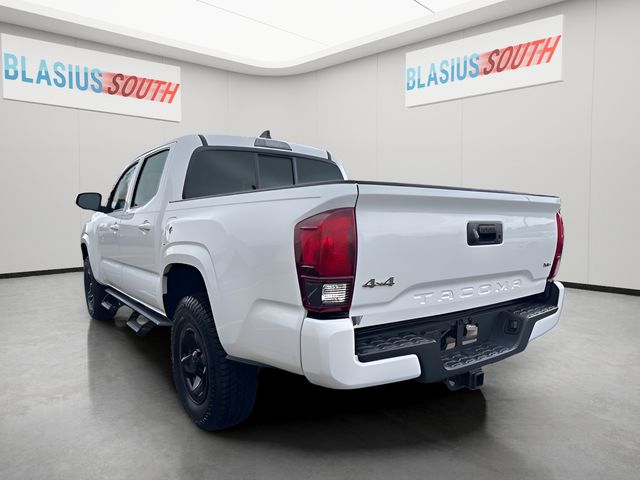 2023 Toyota Tacoma view 5
