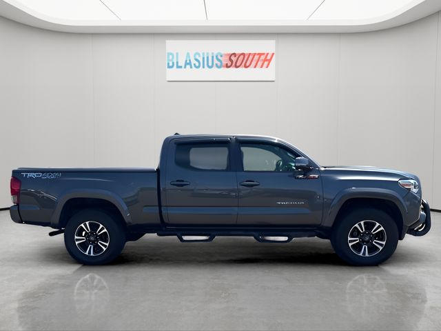 2016 Toyota Tacoma view 2