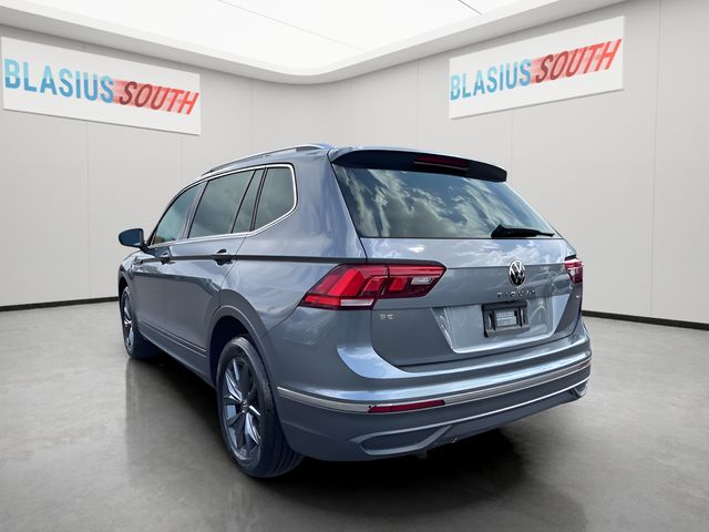 2022 Volkswagen Tiguan view 5
