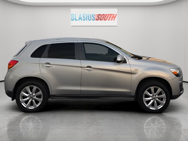 2015 Mitsubishi Outlander Sport view 2