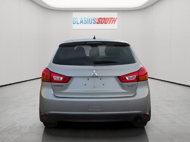 2015 Mitsubishi Outlander Sport view 4